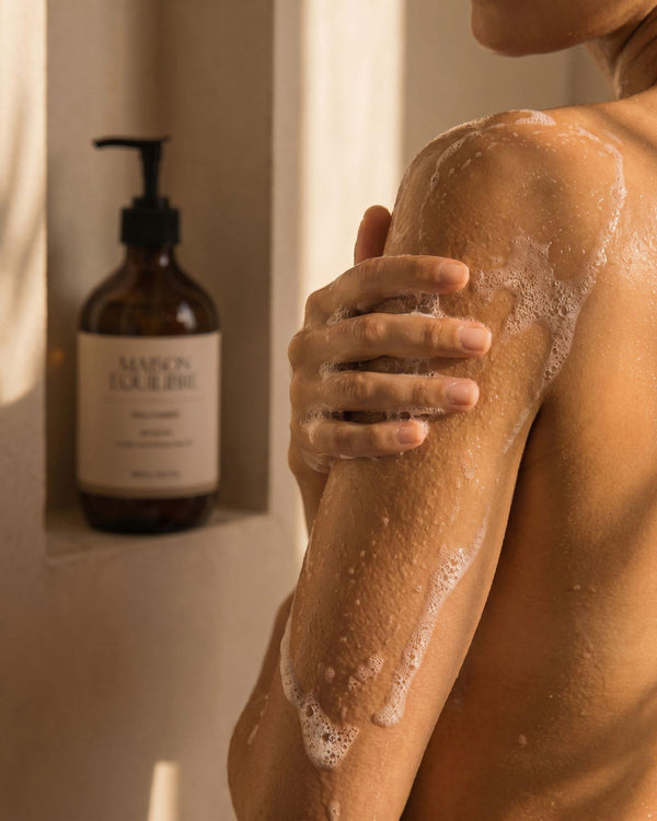 Utilisation du gel douche mains et corps Peau d’Ambre